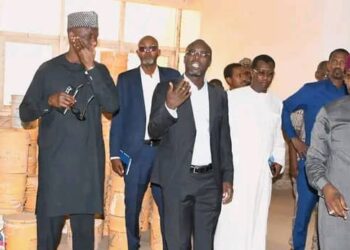 Le Ministre des Infrastructures du Tchad visite le chantier de l’Ambassade du Tchad au Nigéria.