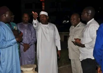 ​N&rsquo;Djaména : Immersion nocturne du Maire pour une ville plus sûre et mieux éclairée