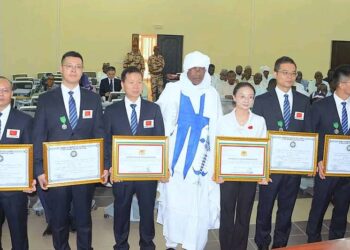 Tchad : Décoration de l&rsquo;équipe de la 20ème mission médicale chinoise