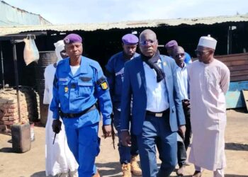 N&rsquo;djamena : Le Maire du 2ᵉ arrondissement inspecte quelques entreprises de transformation alimentaire