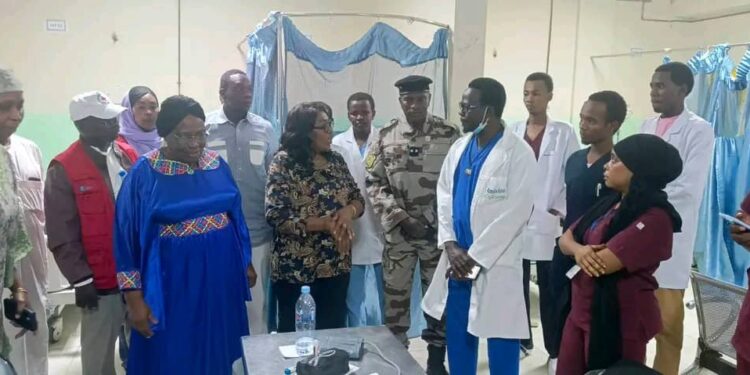 N&rsquo;djamena : La Secrétaire d&rsquo;État à la Santé visite les services d&rsquo;urgence des CHU de la capitale