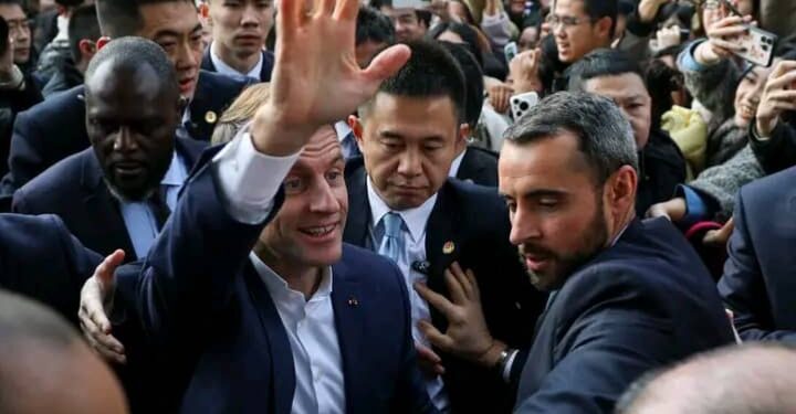 Le Président Français Emmanuel Macron poursuit sa visite en Chine.