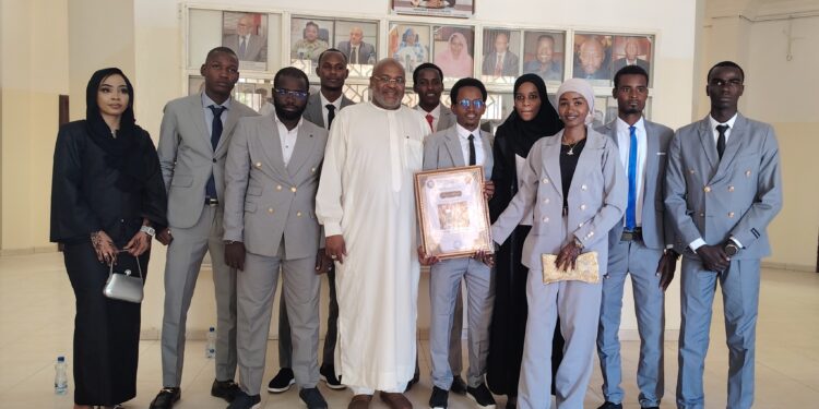 ​Tchad : La 8e promotion d&rsquo;informatique de l’Université de N’Djaména reçue par son parrain, le ministre Mahamat Assileck Halata