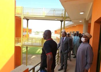 Tchad : Visite du chantier du Lycée Industriel de Djari Dar Assalam par le Ministre de l&rsquo;éducation