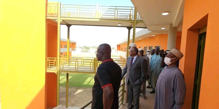 Tchad : Visite du chantier du Lycée Industriel de Djari Dar Assalam par le Ministre de l&rsquo;éducation