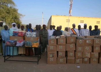 Guéra : La Sénatrice Banata Tchalé offre des livres et des équipements sportifs aux instances concernées