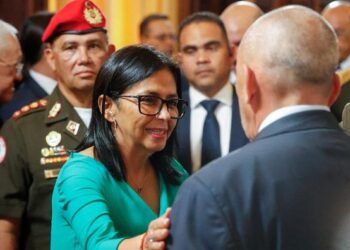 Venezuela : Delcy Rodriguez limoge le chef d&rsquo;honneur de la garde présidentielle, le général Javier Marcano Tabata.