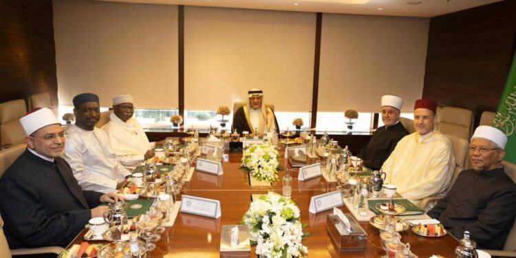 ​Riyad : Hissein Ibrahim Taha à Riyad pour la 48ᵉ session du Prix du Roi Faisal