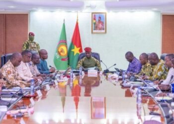 بوركينا فاسو تقرر حلّ جميع الأحزاب السياسية وإلغاء الإطار القانوني المنظّم لها