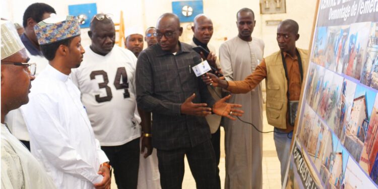 Tchad : Le Ministre de la Communication en visite au centre émetteur de la RNT à Gredia