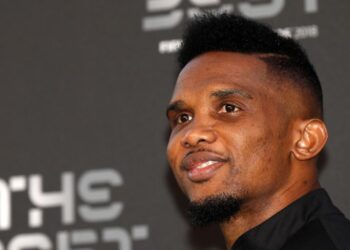 إيقاف صامويل إيتو وتغريمه بعد خروج الكاميرون.