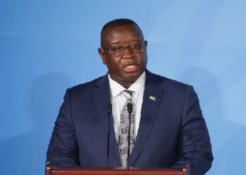 بعد 24 عامًا على الحرب: رئيس سيراليون يعتذر رسميًا لضحايا الصراع الأهلي