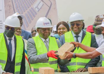 ​Bongor : Le Premier ministre lance les travaux de trois centrales solaires hybrides