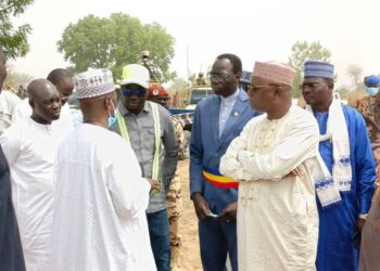 Tchad : À Bongor, le Ministre de l&rsquo;énergie visite le chantier des nouvelles centrales hybrides