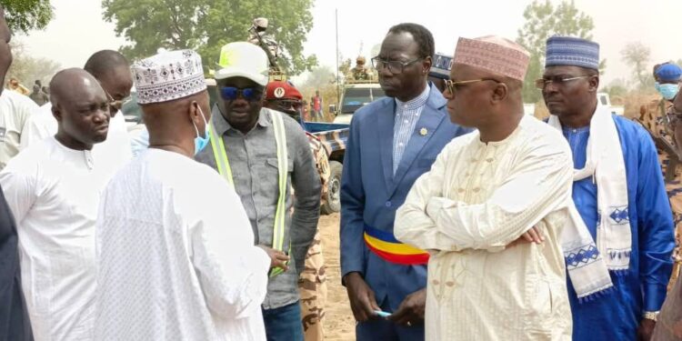 Tchad : À Bongor, le Ministre de l&rsquo;énergie visite le chantier des nouvelles centrales hybrides