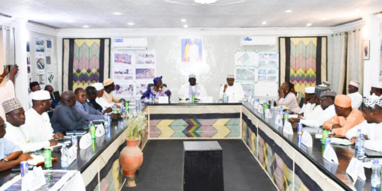 Tchad : Le Ministre de l’Administration échange avec les maires des dix communes de la capitale