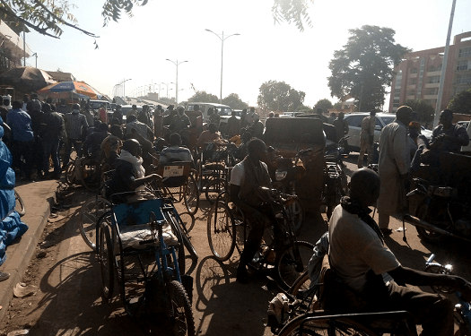 ​Tchad : Le pont de N’Gueli fermé aux tricycles motorisés, le désarroi des commerçants handicapés