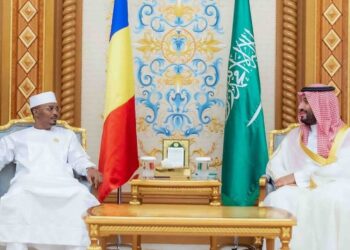 المشير محمد إدريس ديبي إتنو يؤكد دعم تشاد للسعودية في اتصال هاتفي مع ولي العهد