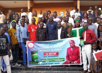 Moyen-Chari : L’écrivain Asra Djimadoumbe présente « Le Destin » à Sarh