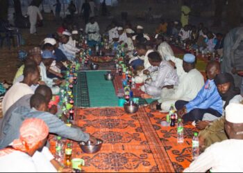 Moyen-Chari : La jeunesse et les autorités communient autour d&rsquo;un Iftar à Danamadji