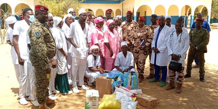 Sarh : La Force mixte Tchad-RCA au chevet d’une mère de triplés délaissée