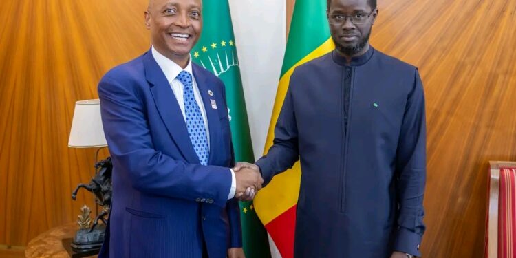Sénégal : Les autorités exigent transparence et crédibilité du football africain suite à la crise au sommet de la CAF