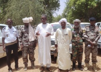 Le préfet du Batha Ouest supervise les opérations de contrôle des véhicules à Ati