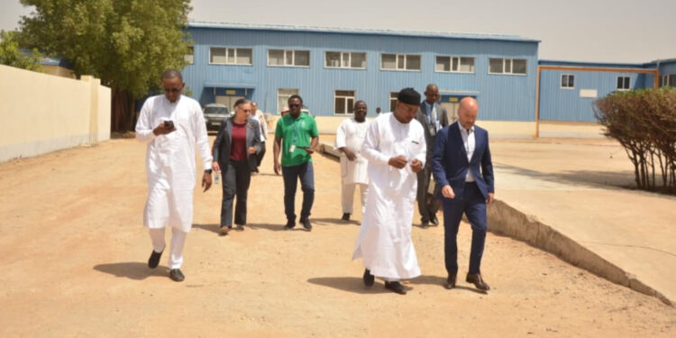 Tchad : Le nouvel Ambassadeur de l&rsquo;UE visite l&rsquo;usine CPL Transformation (YES)