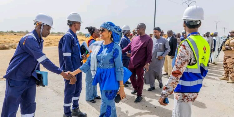 TCHAD : La Ministre du Pétrole en visite de travail à la Raffinerie de N’Djamena