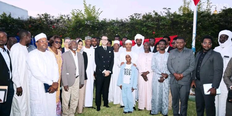 Au Maroc, Dr Abdoulaye Sabre Fadoul rencontre les étudiants tchadiens