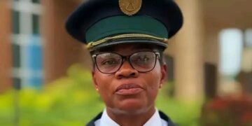 Bénin : Une femme brise le plafond de verre militaire et entre dans l’histoire de garde présidentielle