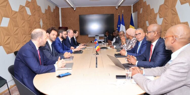 Paris ouvre ses portes aux ambitions économiques de N’Djamena
