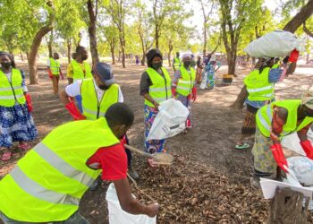 Moyen-Chari : Une marche environnementale et une opération de salubrité mobilisent les populations à Maïbo