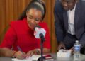 Amina Priscille Longoh présente son autobiographie à la Sorbonne