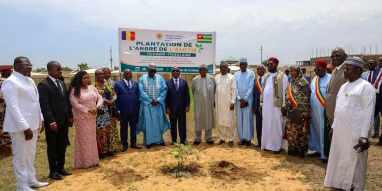 N’Djamena et Lomé scellent leur coopération parlementaire par un geste symbolique au Palais de la Démocratie