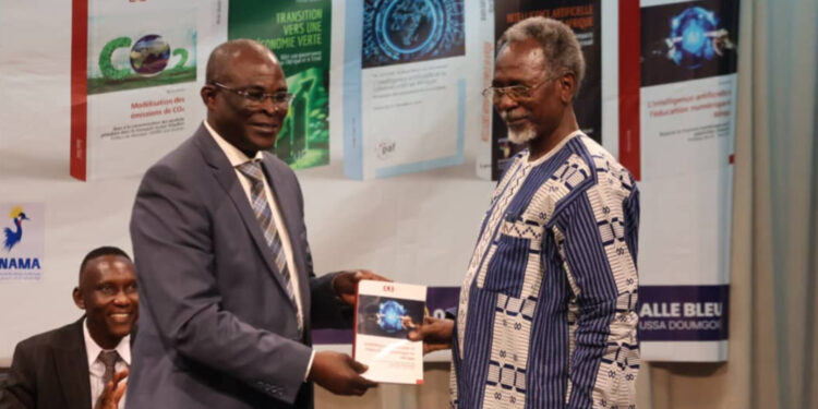 Tchad : Dr Boukar Michel dédicace dix ouvrages scientifiques et réaffirme son engagement pour le savoir au Tchad