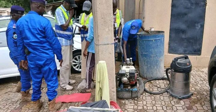 N’Djaména : La police sanitaire municipale convoque les exploitants des stations de lavage pour une mise en conformité