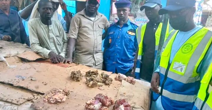 N’Djaména : La police sanitaire municipale sensibilise les bouchers du marché à Mil
