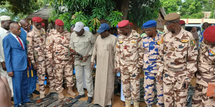 Moyen-Chari : Saisie de 247 armes légères, le ministre des Armées félicite les forces de l’ordre à Sarh
