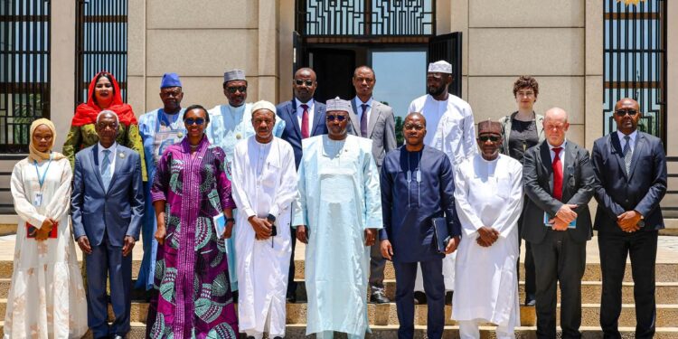 Tchad : le président de l’Assemblée nationale échange avec des partenaires de santé sur la riposte vaccinale et l’épidémie de choléra
