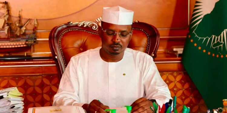 Tchad : Le Chef de l’État accorde une grâce présidentielle à 9 opposants et une remise de peine collective à l’échelle nationale