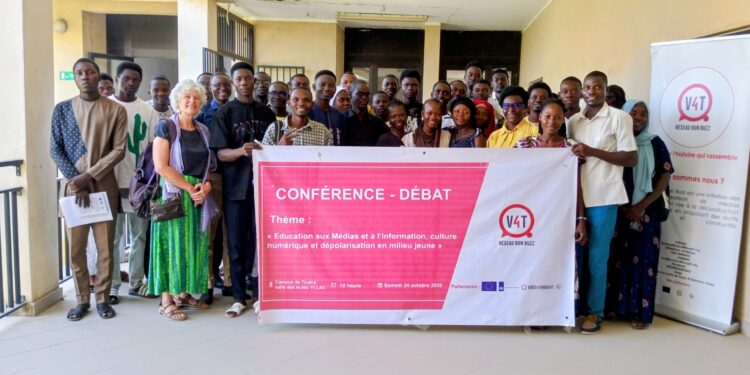 Tchad : Éducation aux médias, le Réseau Bon Buzz sensibilise la jeunesse de Toukra face aux dérives du numérique