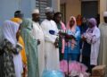 Tchad : Face aux défis de la maternité, le conseil provincial du Ouaddaï tend la main à une mère de triplés