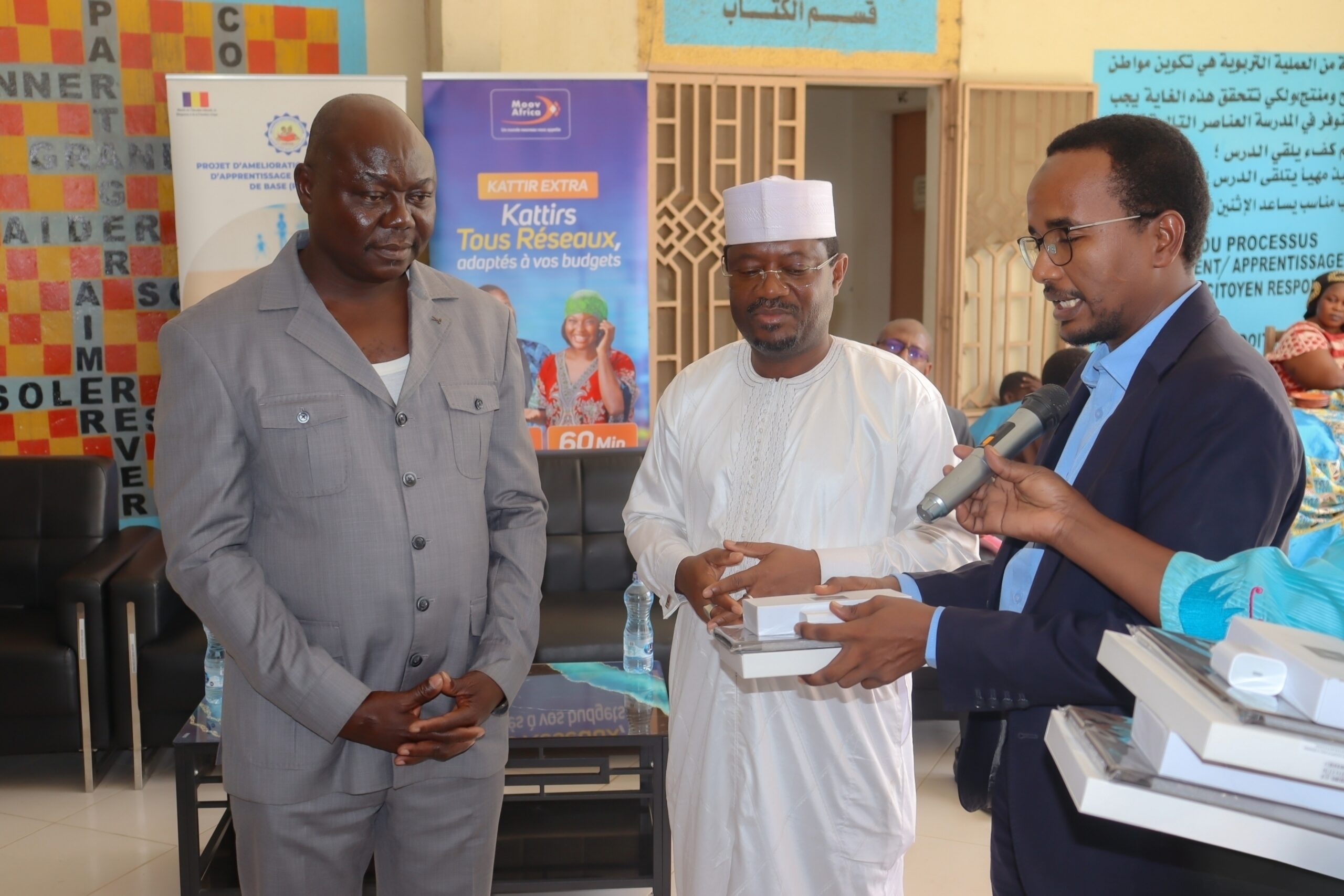 Tchad : 39 000 tablettes pour métamorphoser le quotidien des enseignants du primaire